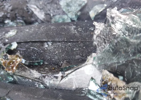 2013 Cadillac Escalade Luxury z USA, uszkodzony, nr VIN 1GYS4BEF7DR252152